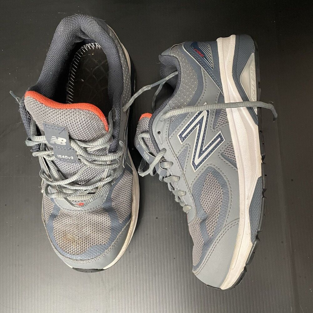 New Balance 1540v3 Running Walking Shoes W1540GD3 Gray Infrared Womens Size 8.5